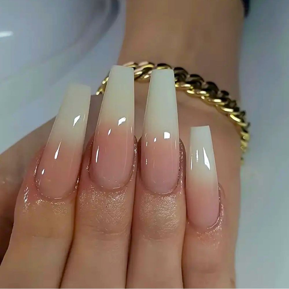 NWT Elegant Ombre long French tip press on Acrylic Nails reusable medium size